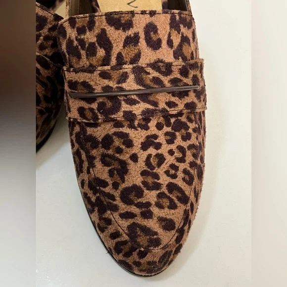 Bella-Vita cheetah print mules. Size 7.5 Never worn. Excellent condition - Picture 2 of 6